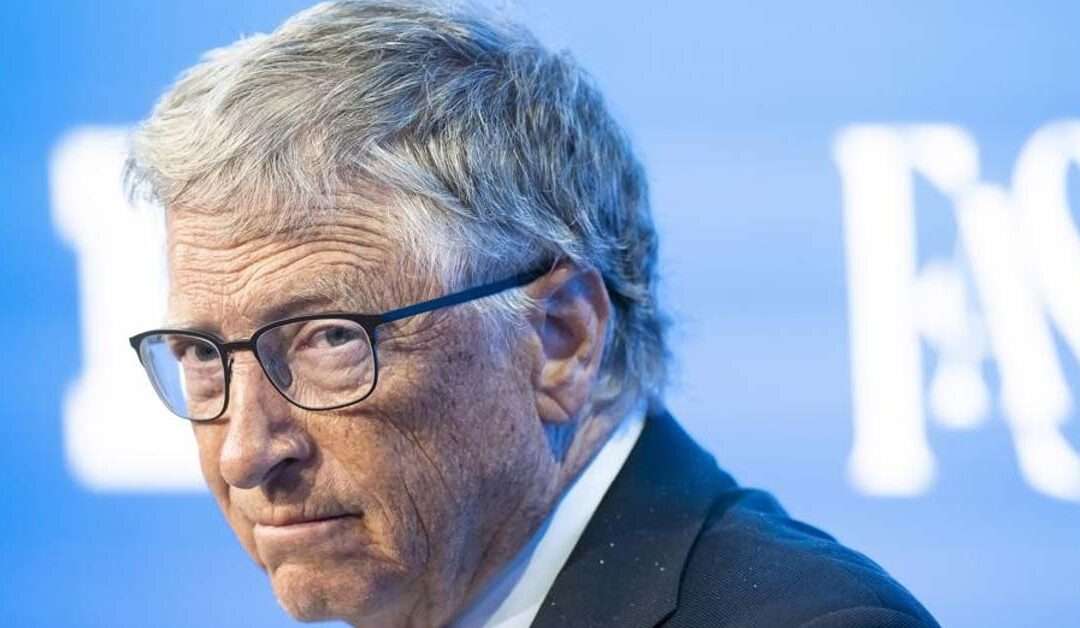 Bill Gates cree que con la inteligencia artificial se podrá dominar el futuro